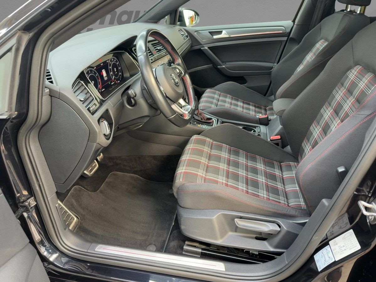 Golf VII GTI Performance 2.0 TSI DSG ACC LED Navi Pano Climatronic Sitzh. Bluet.