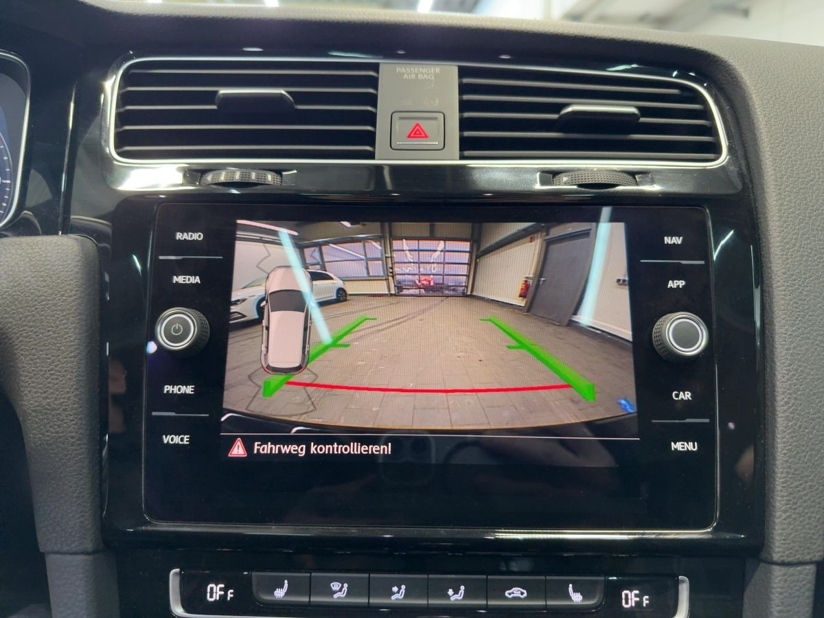 Golf VII GTD 2.0 TDI DSG ACC LED Navi 