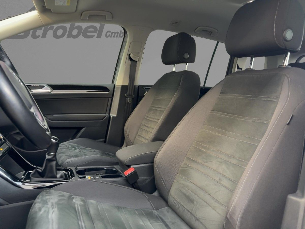 Touran 1.4 TSI R-Line ACC LED Navi Climatronic Parkp. Sitzh. DAB+ Bluetooth