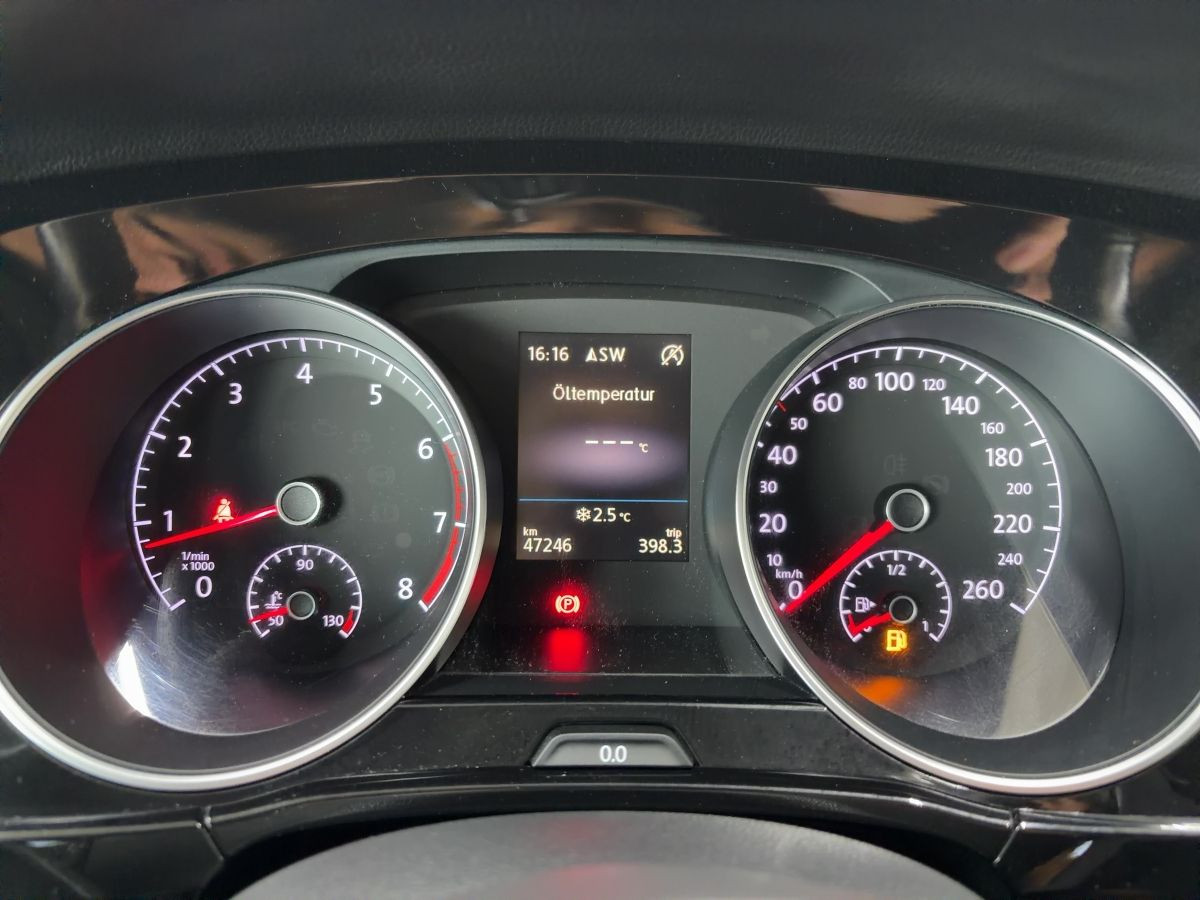 Touran 1.4 TSI R-Line ACC LED Navi Climatronic Parkp. Sitzh. DAB+ Bluetooth