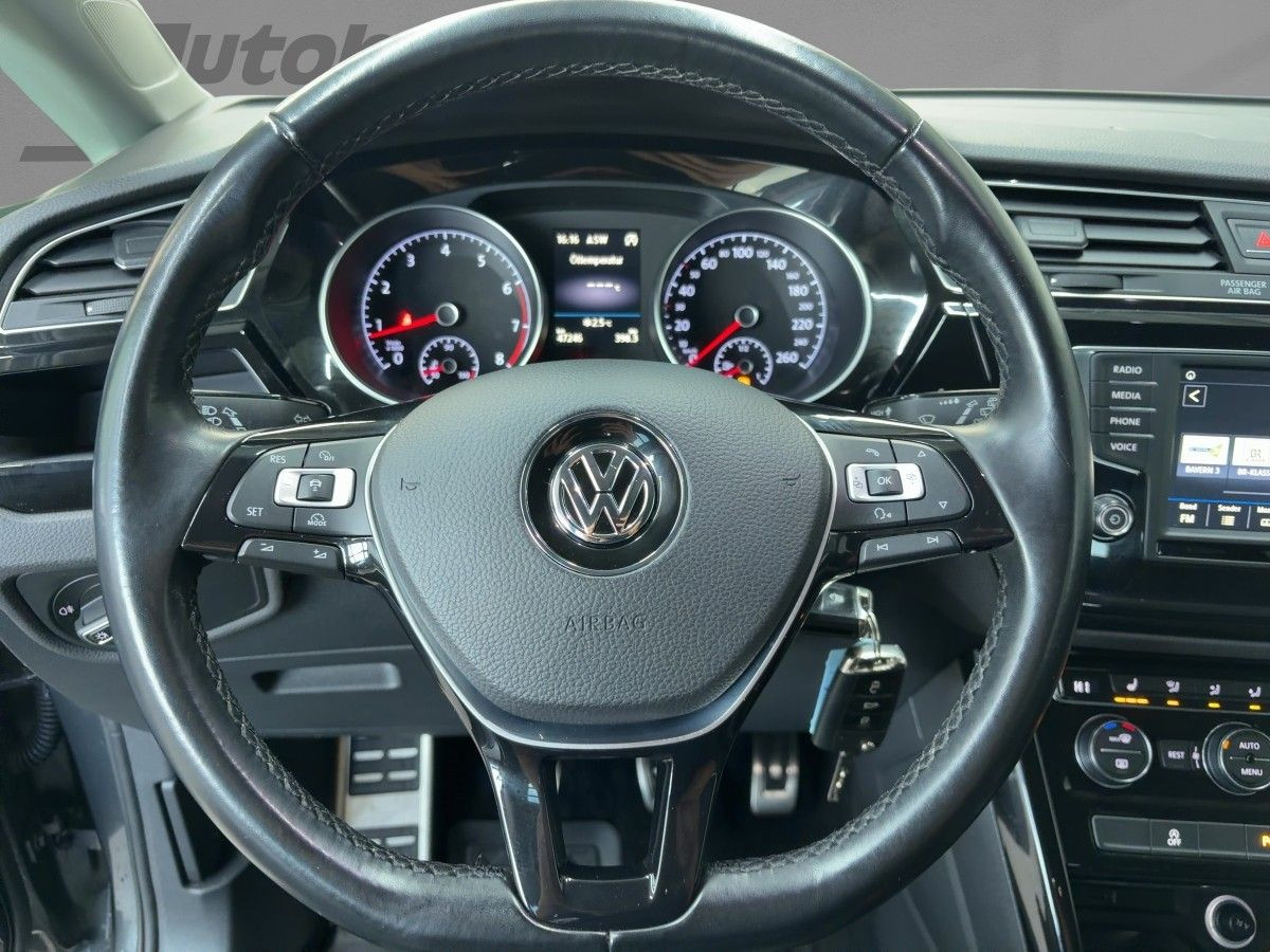 Touran 1.4 TSI R-Line ACC LED Navi Climatronic Parkp. Sitzh. DAB+ Bluetooth