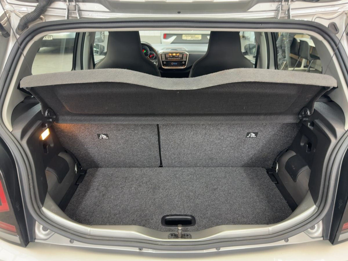 e-up! 32 kWh Kamera Tempo Climatronic Bluet. Sitzh. DAB+