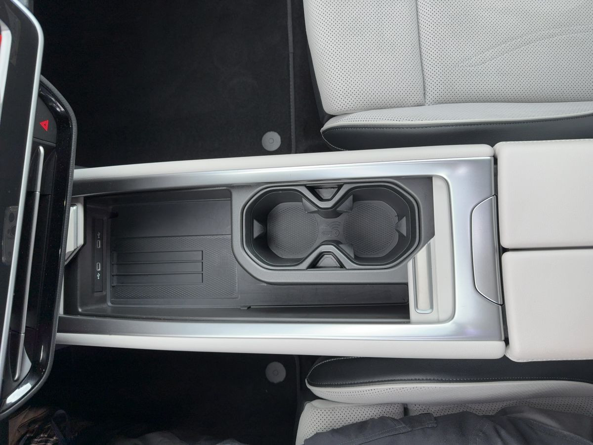 ID.7 Tourer Pro S 91 kWh ab 1,49% Wärmep. AHK DCC Navi LED-Matrix Harman Kardon