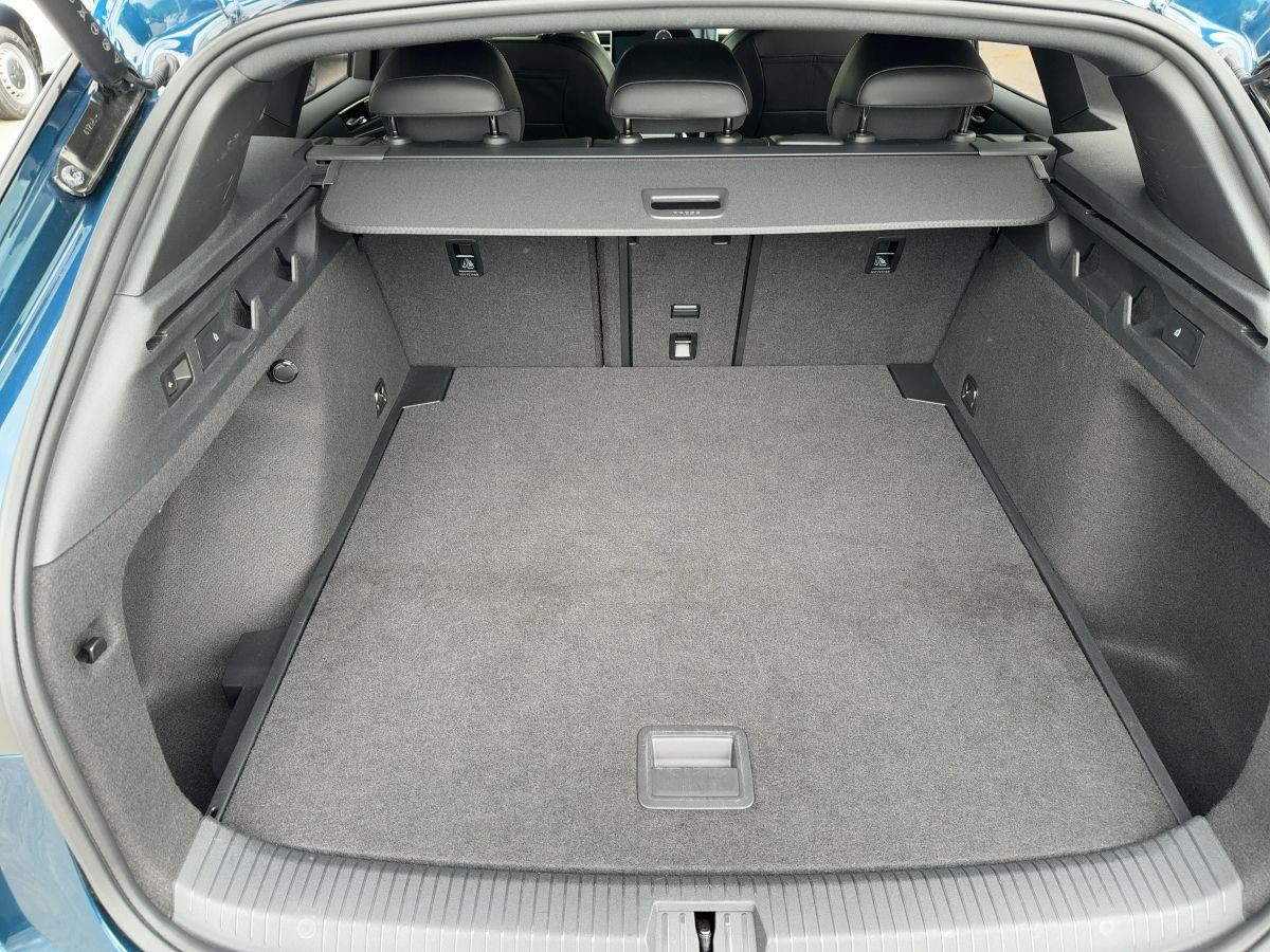 ID.7 Tourer Pro S 91 kWh ab 1,49% Wärmep. AHK DCC Navi LED-Matrix Harman Kardon