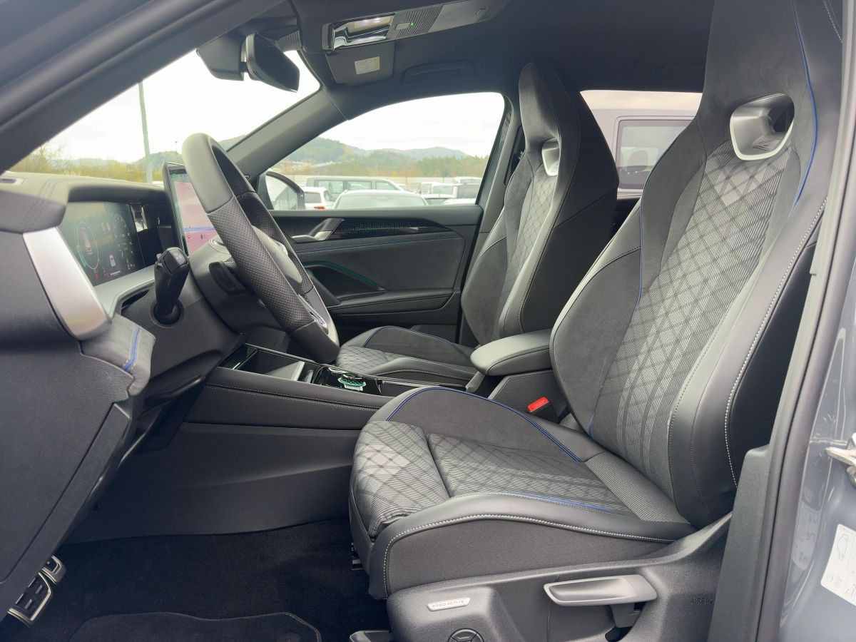 Tayron 2.0 TDI DSG R-Line 7-Sitze ab 3,99% DCC AHK Navi Area View Standh.