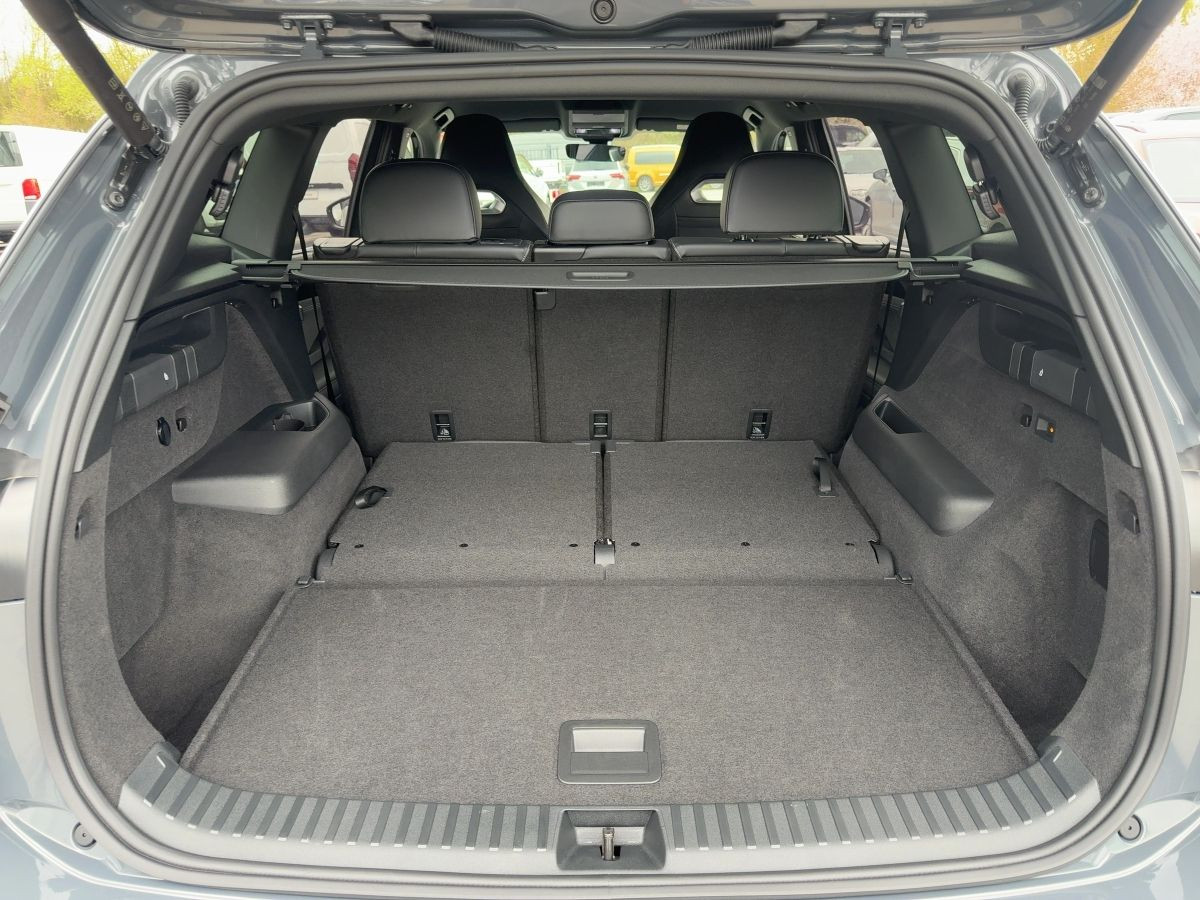 Tayron 2.0 TDI DSG R-Line 7-Sitze ab 3,99% DCC AHK Navi Area View Standh.