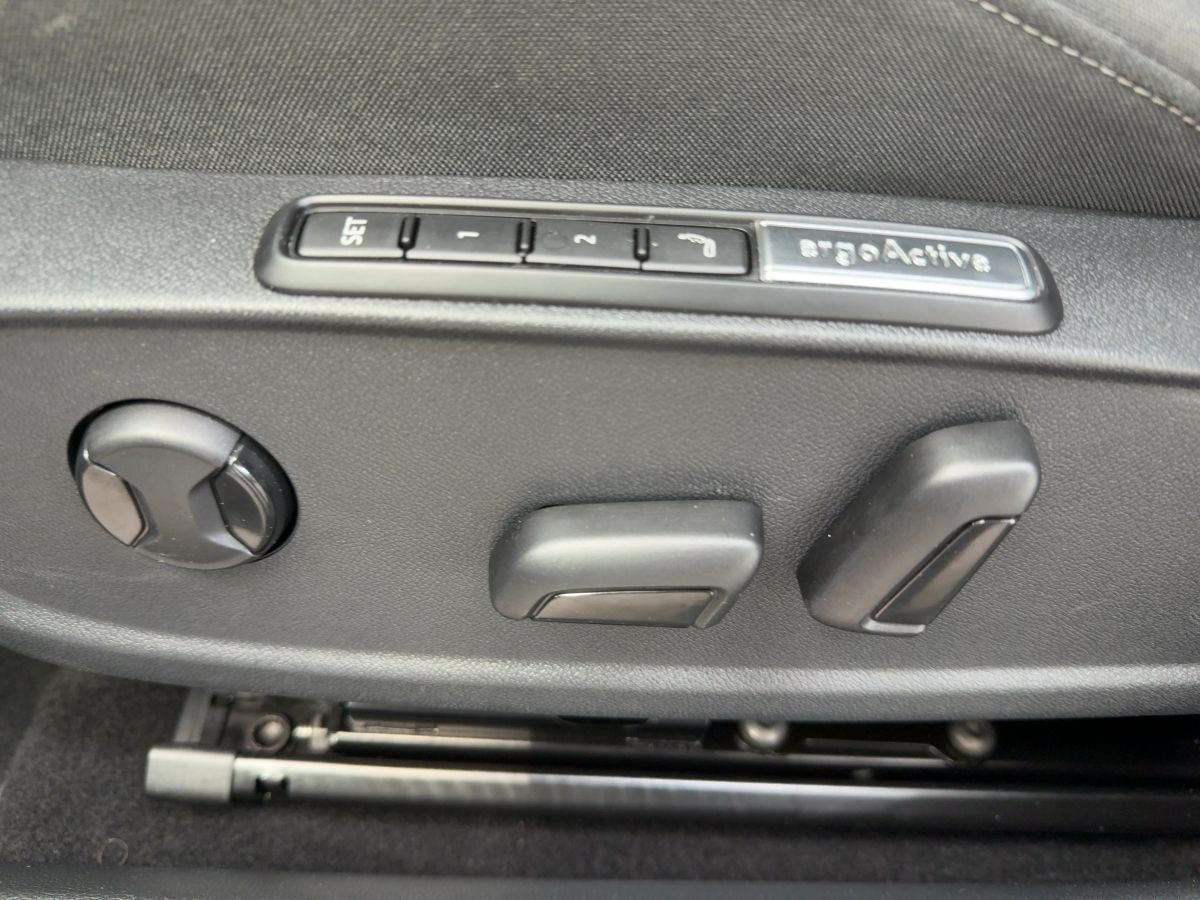 Golf VIII 2.0 TSI DSG Style ab 3,99% ACC LED-Plus Keyless Einparkh. Bluet. Sitzh.