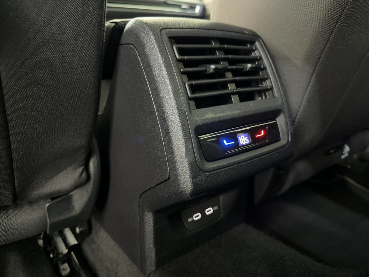 Golf VIII 2.0 TSI DSG Style ab 3,99% ACC LED-Plus Keyless Einparkh. Bluet. Sitzh.