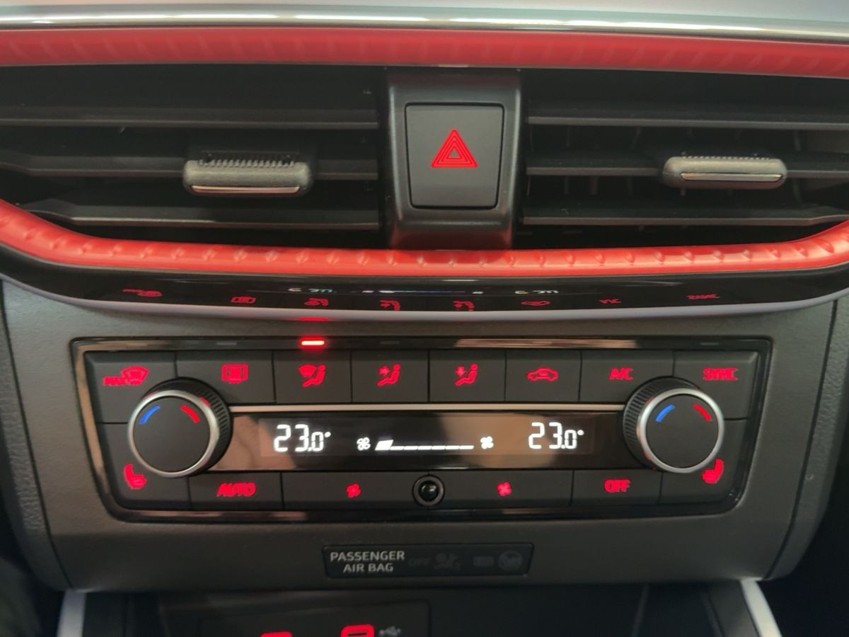 Arona 1.0 TSI DSG FR Kamera ACC LED Climatronic Sitzheizung. DAB+ Front-Ass.
