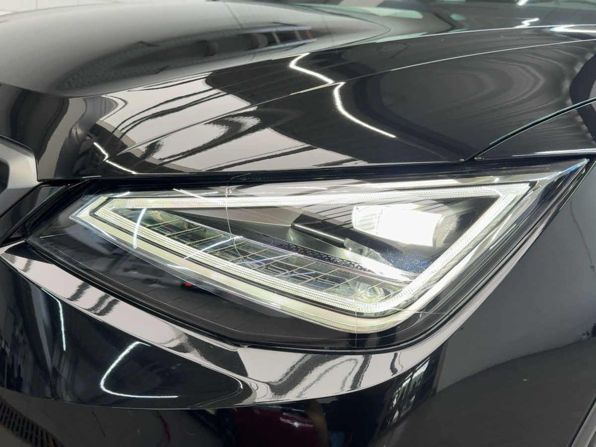 Arona 1.0 TSI DSG FR Kamera ACC LED Climatronic Sitzheizung. DAB+ Front-Ass.