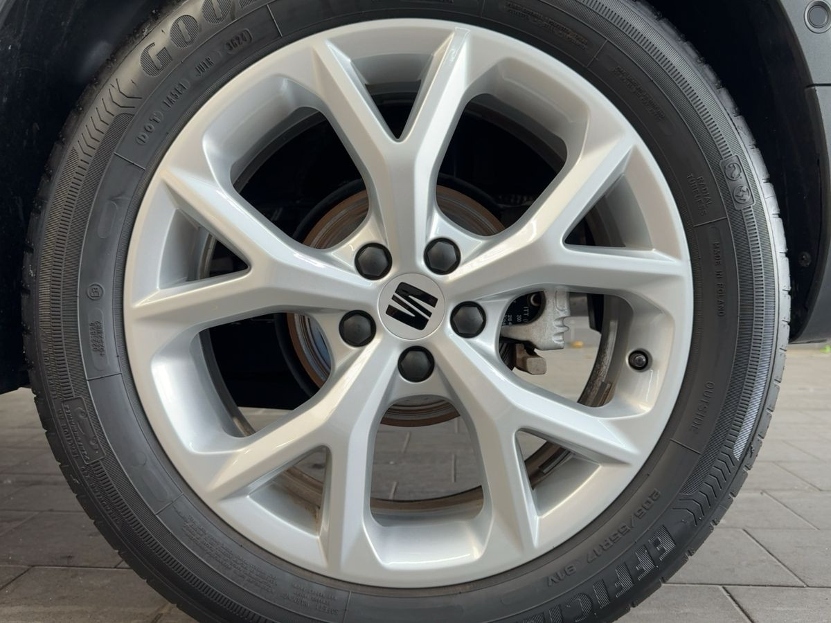 Arona 1.0 TSI DSG FR Kamera ACC LED Climatronic Sitzheizung. DAB+ Front-Ass.