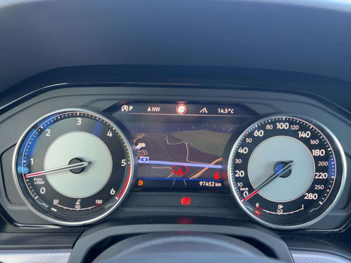 Touareg 3.0 TDI V6 DSG 4M R-Line ab 3,99 % AHK LED Navi Luft Climatronic Sitzh.