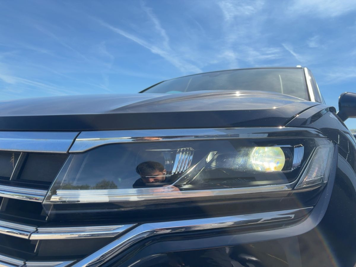 Touareg 3.0 TDI V6 DSG 4M R-Line ab 3,99 % AHK LED Navi Luft Climatronic Sitzh.