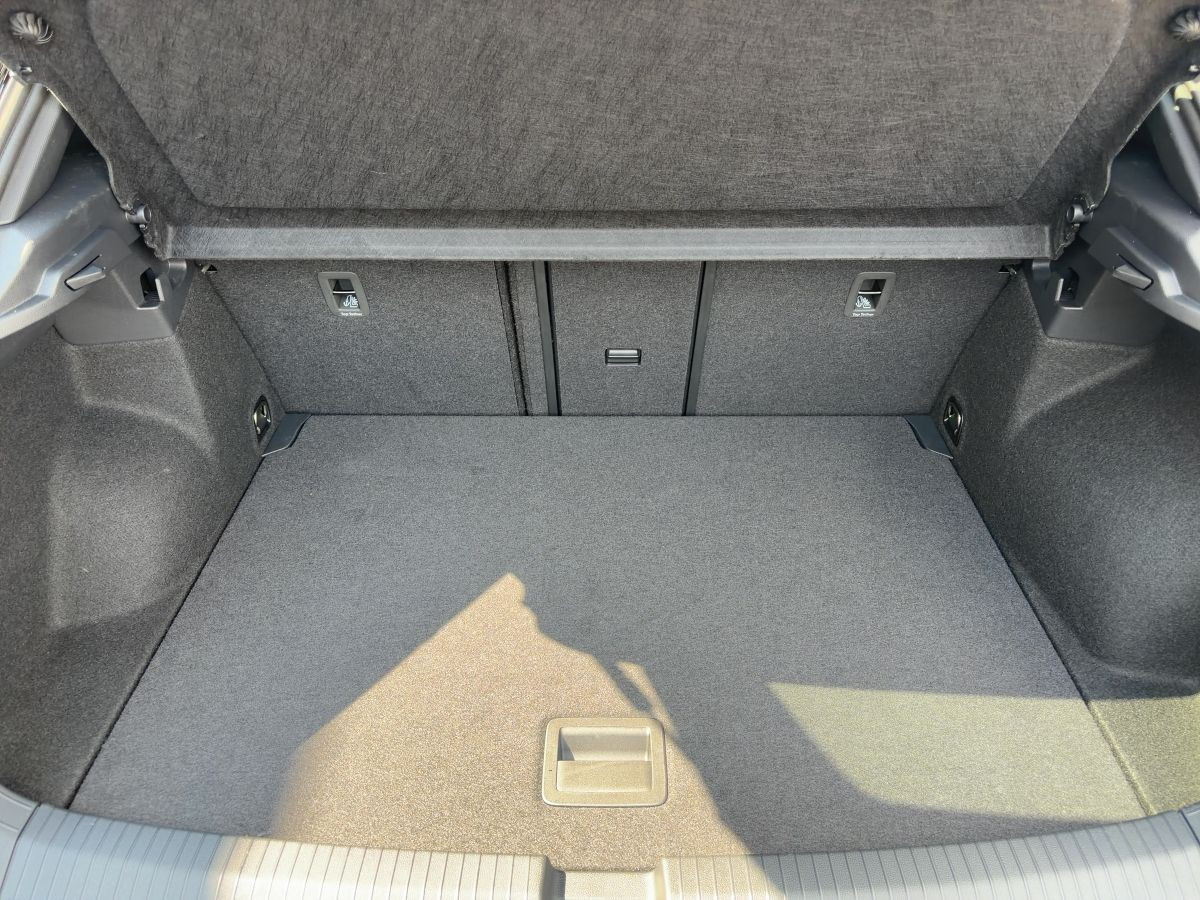 T-Roc 1.5 TSI DSG R-Line ab 3,99% ACC Navi LED-Plus Kamera Lane Ass. Bluet. Sitz