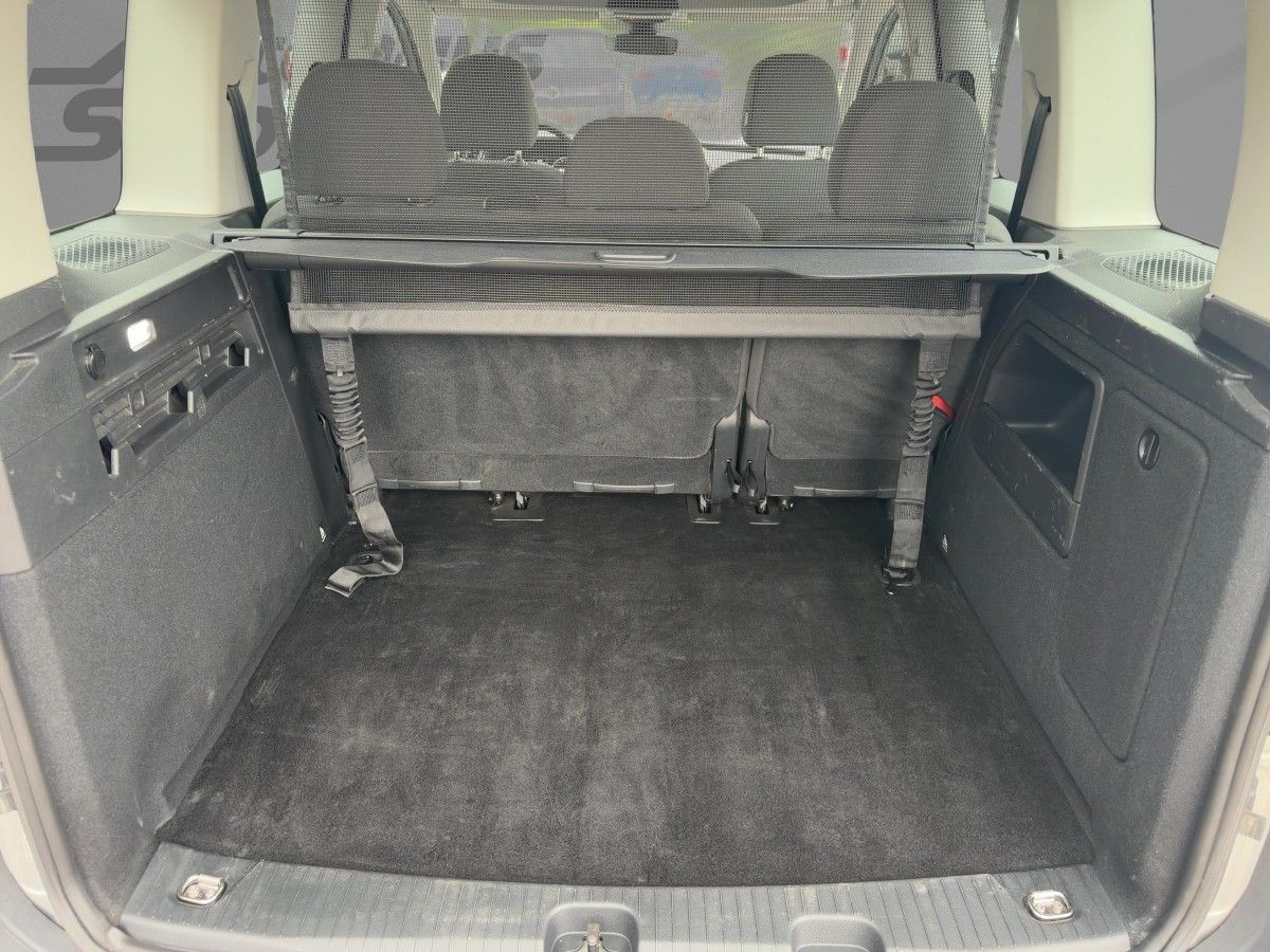 Caddy 2.0 TDI 4M AHK Navi Standh. Kamera Tempo Lane Ass. Bluet. Sitzh.