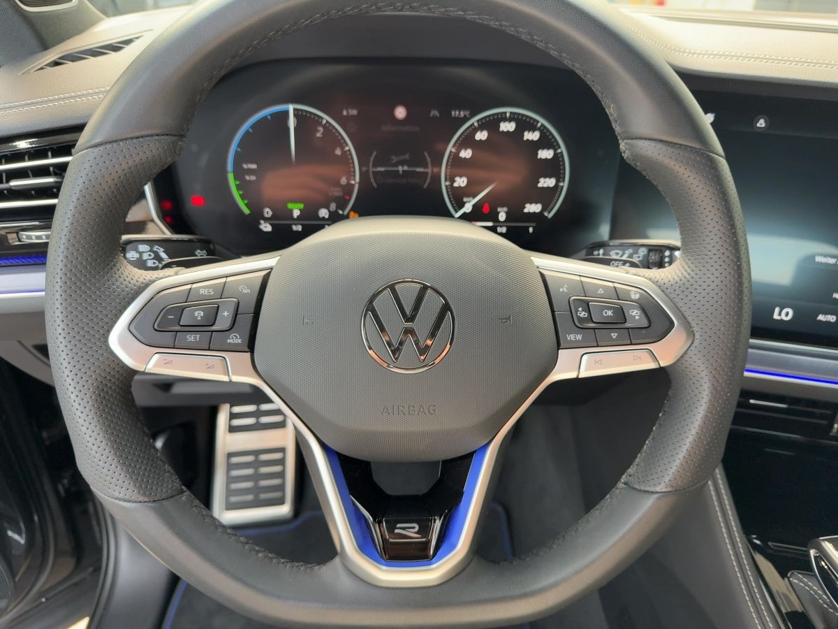 Touareg 3.0 V6 TSI eHybrid AHK LED-Matrix Navi Luft Leder Kamera DYNAUDIO