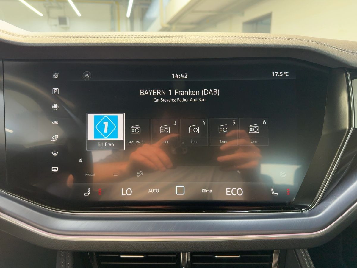 Touareg 3.0 V6 TSI eHybrid AHK LED-Matrix Navi Luft Leder Kamera DYNAUDIO
