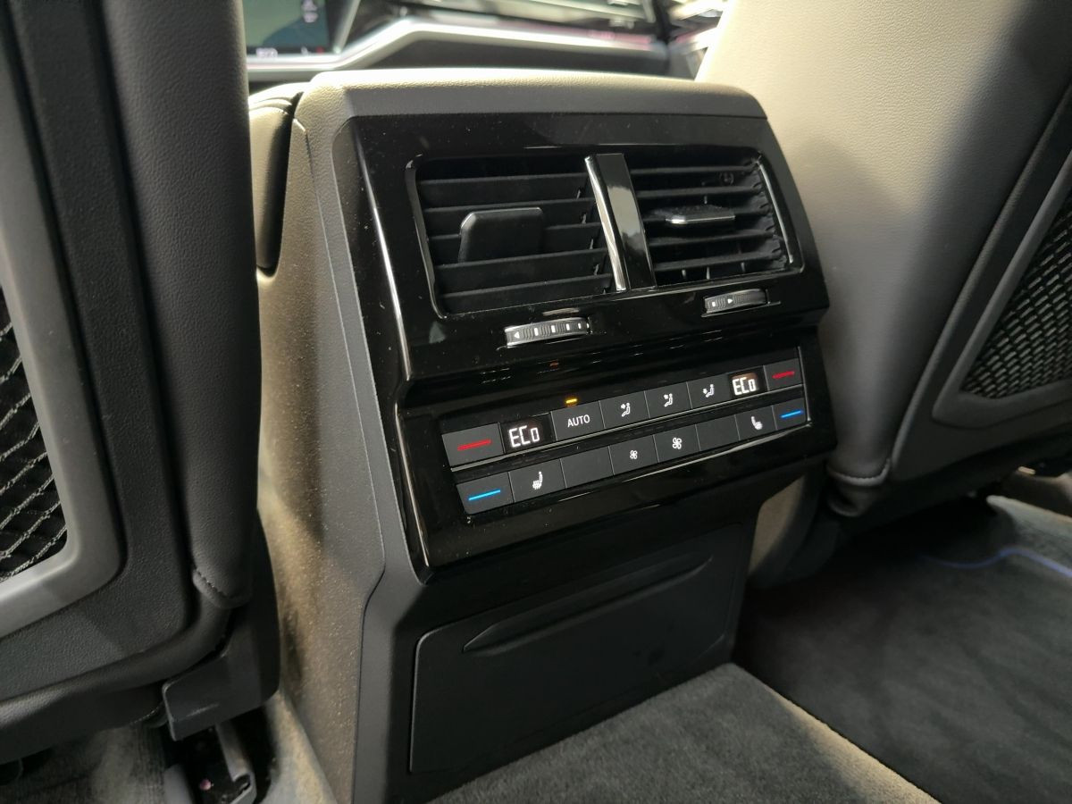 Touareg 3.0 V6 TSI eHybrid AHK LED-Matrix Navi Luft Leder Kamera DYNAUDIO