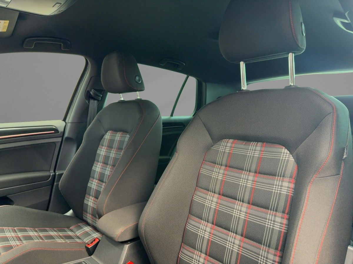 Golf VII GTI Performance 2.0 TSI DSG Navi 