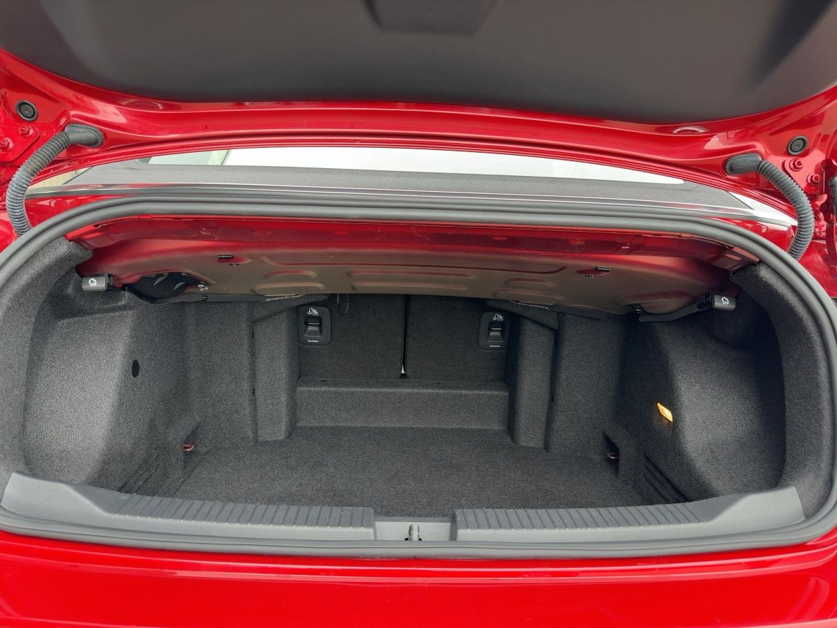 T-Roc Cabriolet 1.5 TSI DSG R-Line AHK ACC LED Navi Leder Kamera Bluet. Sitzh.