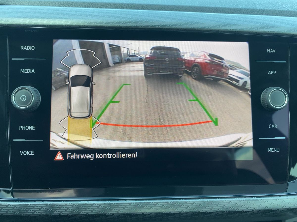 T-Cross 1.0 TSI DSG R-Line ACC Kamera LED Climatronic Bluet. Sitzh.