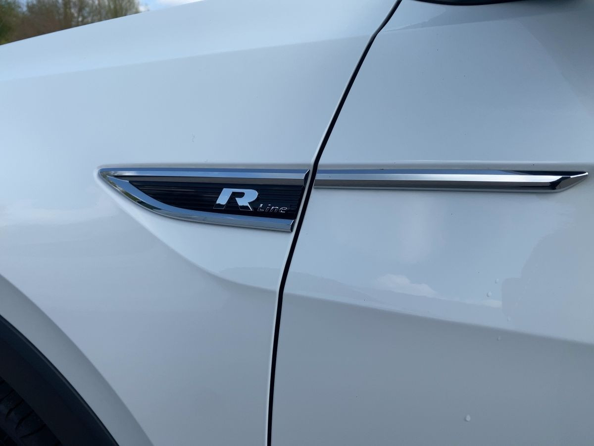 T-Cross 1.0 TSI DSG R-Line ACC Kamera LED Climatronic Bluet. Sitzh.