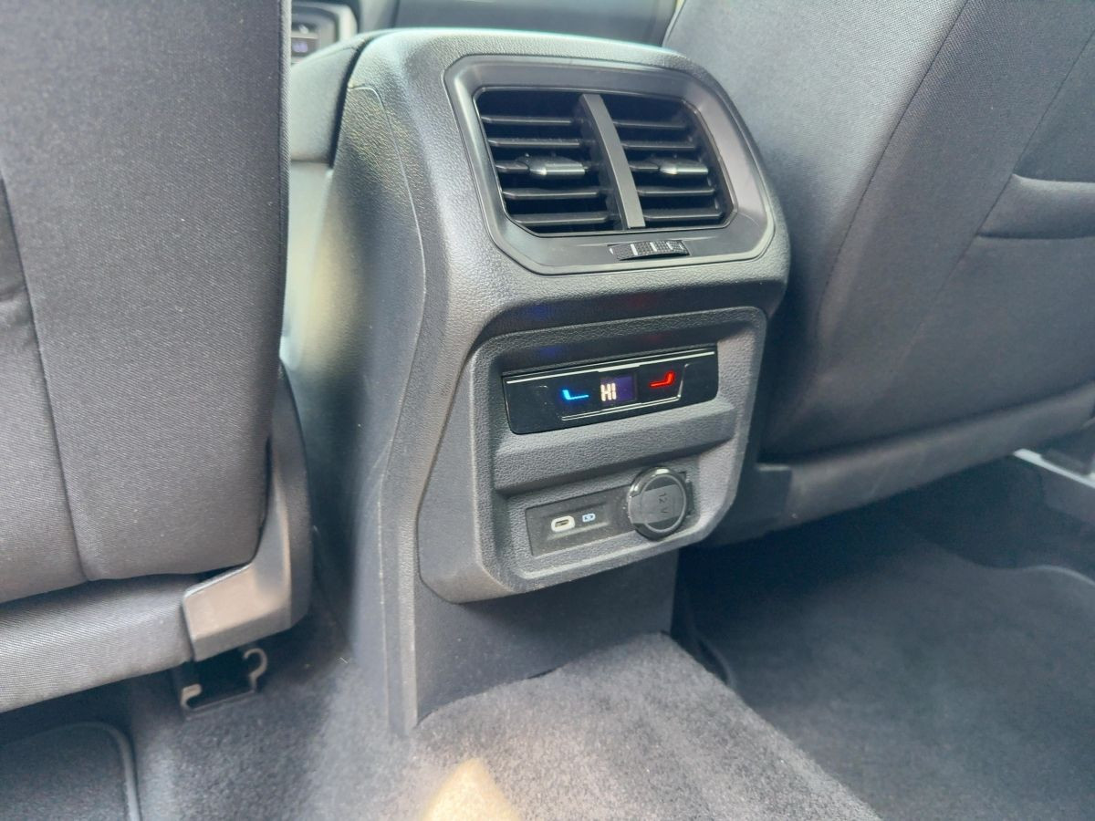 Tiguan Allspace 2.0 TDI Life ACC Navi LED Head-up! Kamera Lane Ass. Bluet. Sitzh.