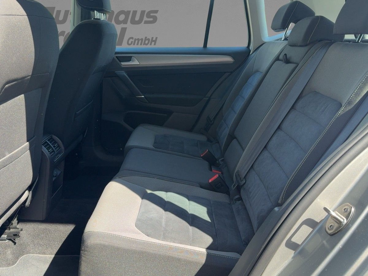 Golf Sportsvan 1.4 TSI DSG Comfortline Navi Tempo Park Ass. Climatronic Sitzh.