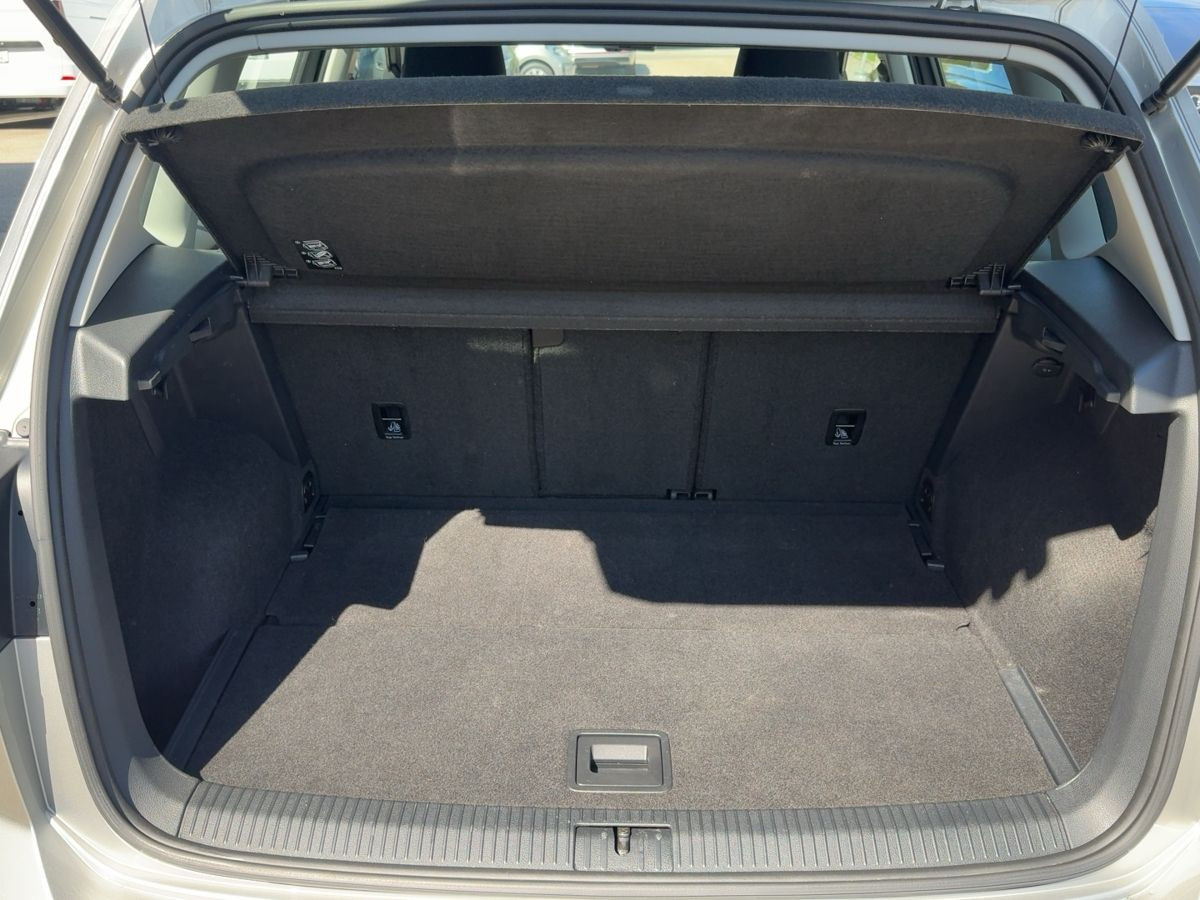 Golf Sportsvan 1.4 TSI DSG Comfortline Navi Tempo Park Ass. Climatronic Sitzh.