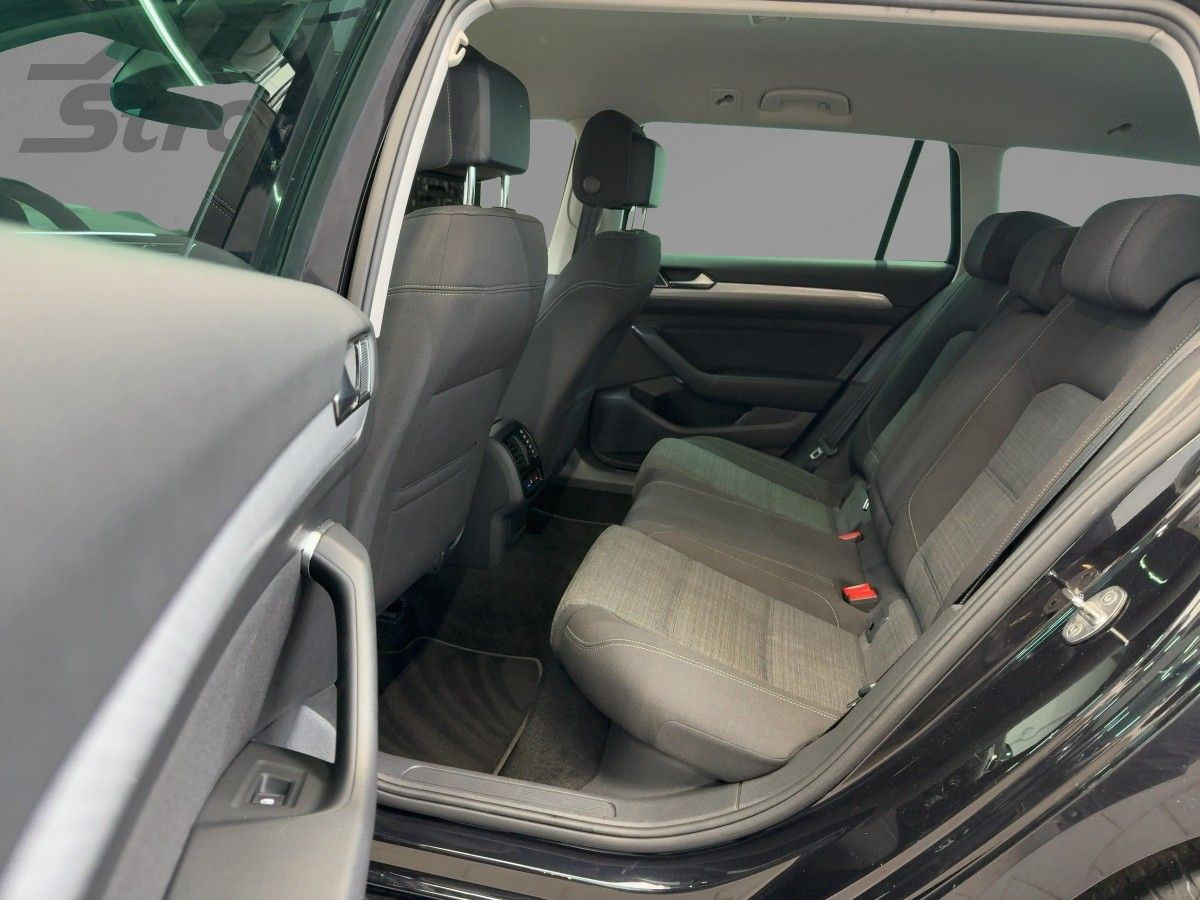 Passat Variant 2.0 TDI DSG Business ACC Navi LED Kamera Keyless Bluet. Sitzh.