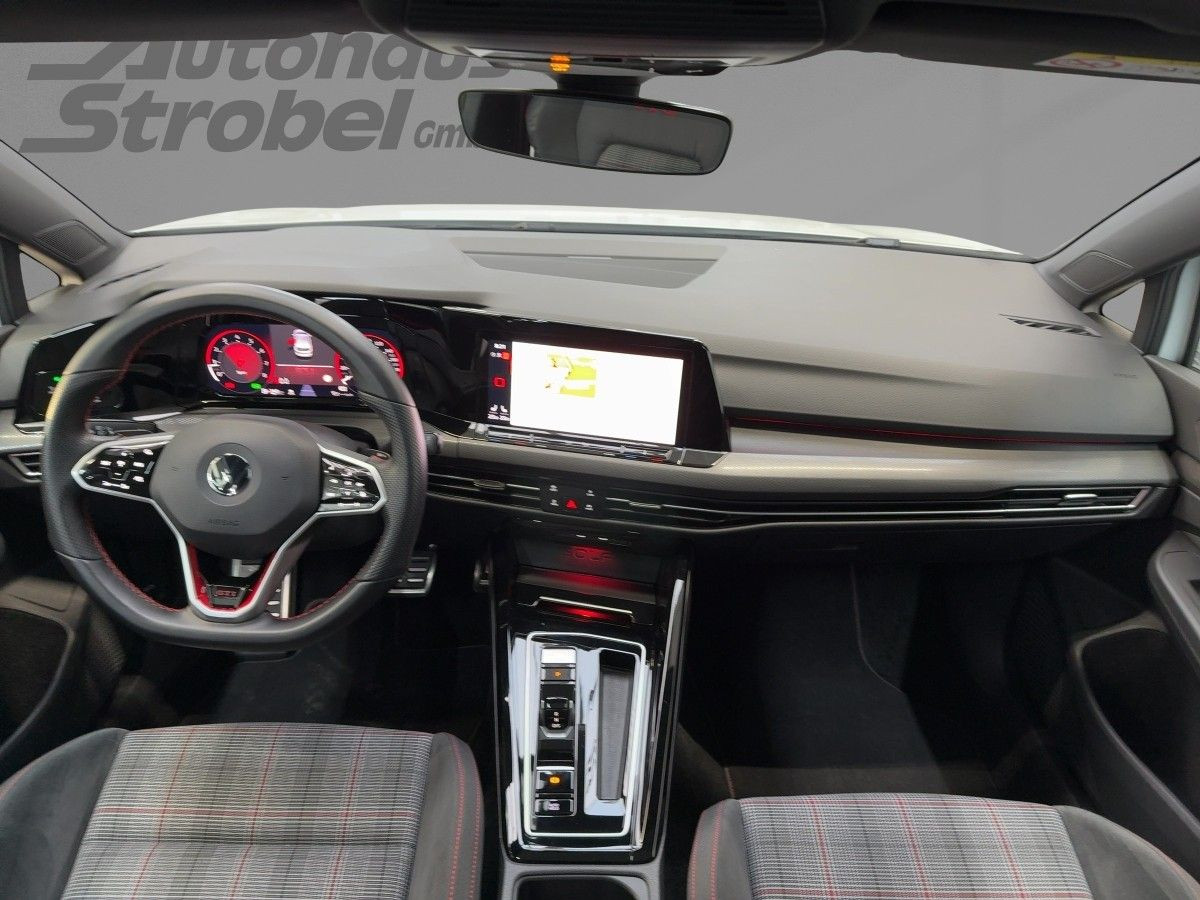 Golf VIII GTI 2.0 TSI DSG ACC Navi LED-Matrix Pano Einparkh. Keyless Sitzh.