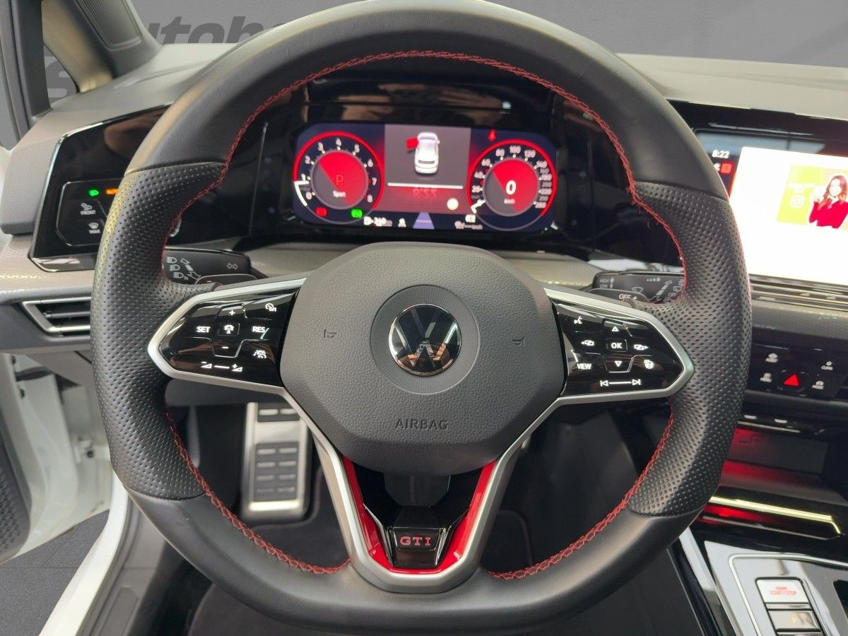Golf VIII GTI 2.0 TSI DSG ACC Navi LED-Matrix Pano Einparkh. Keyless Sitzh.