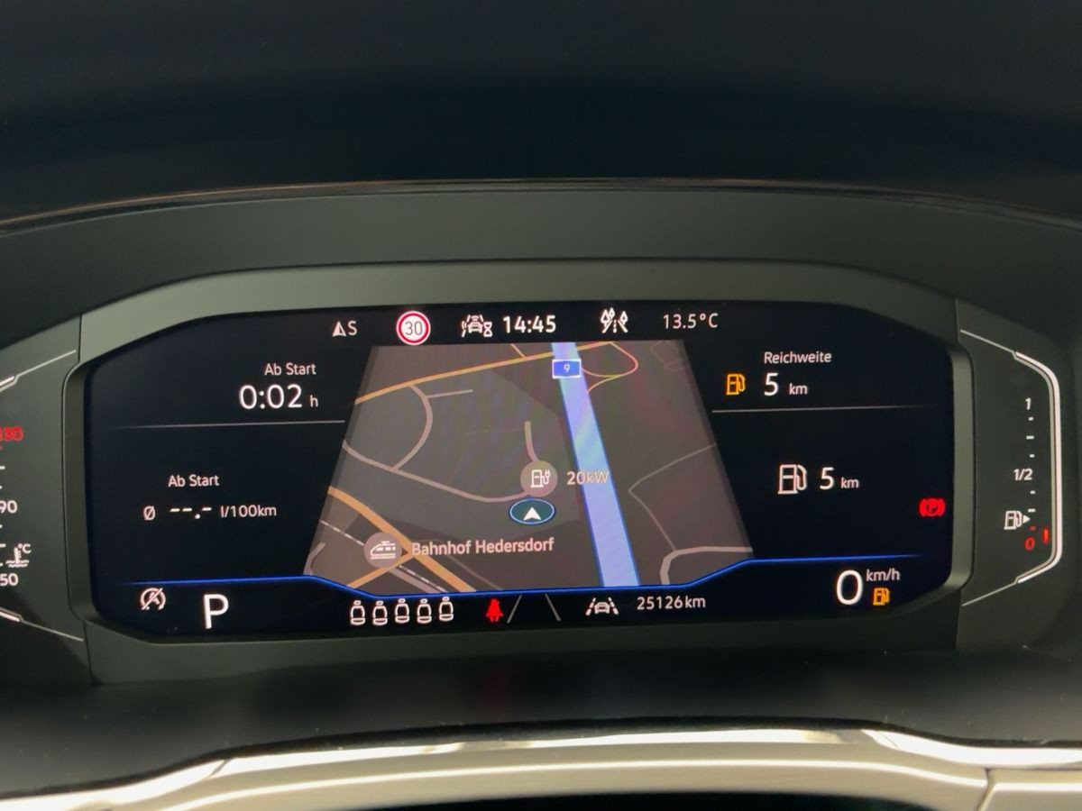 Touran 2.0 TDI DSG Comfortline 7-Sitze ACC DCC AHK LED Navi Climatronic Kamera