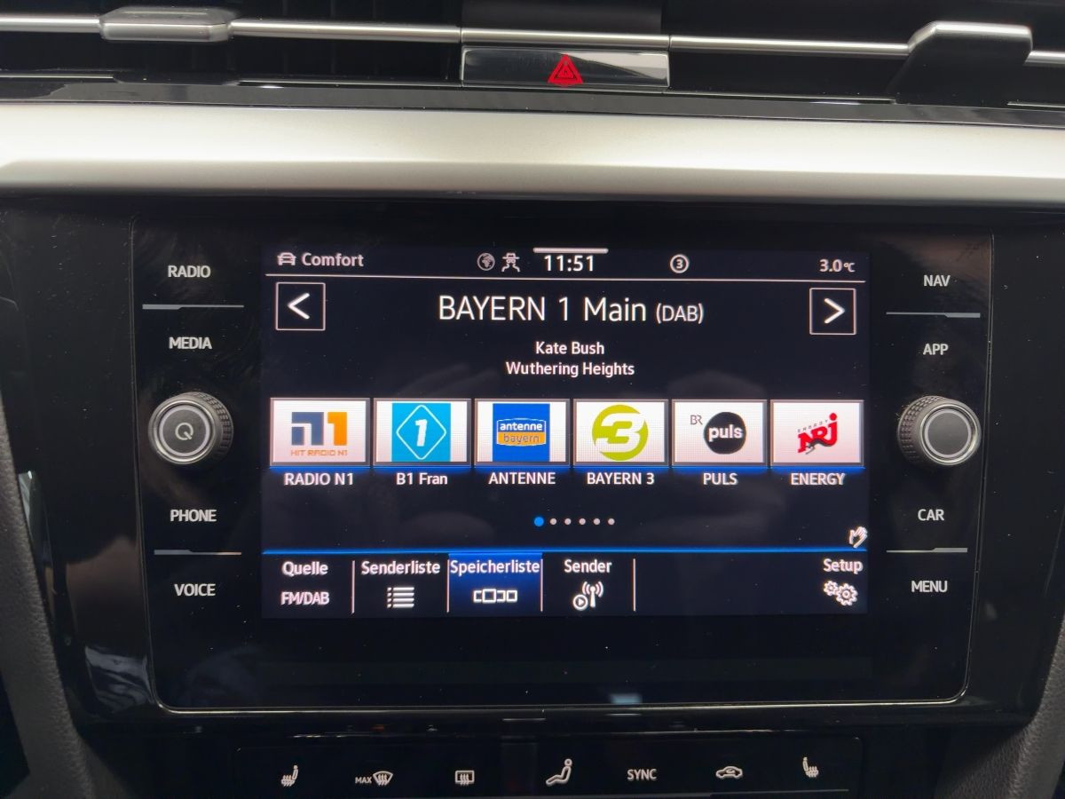 Arteon Shootingbrake 2.0 TSI DSG R-Line ACC DCC Navi LED Climatronic Kamera Sitzh. Bluet. DAB+