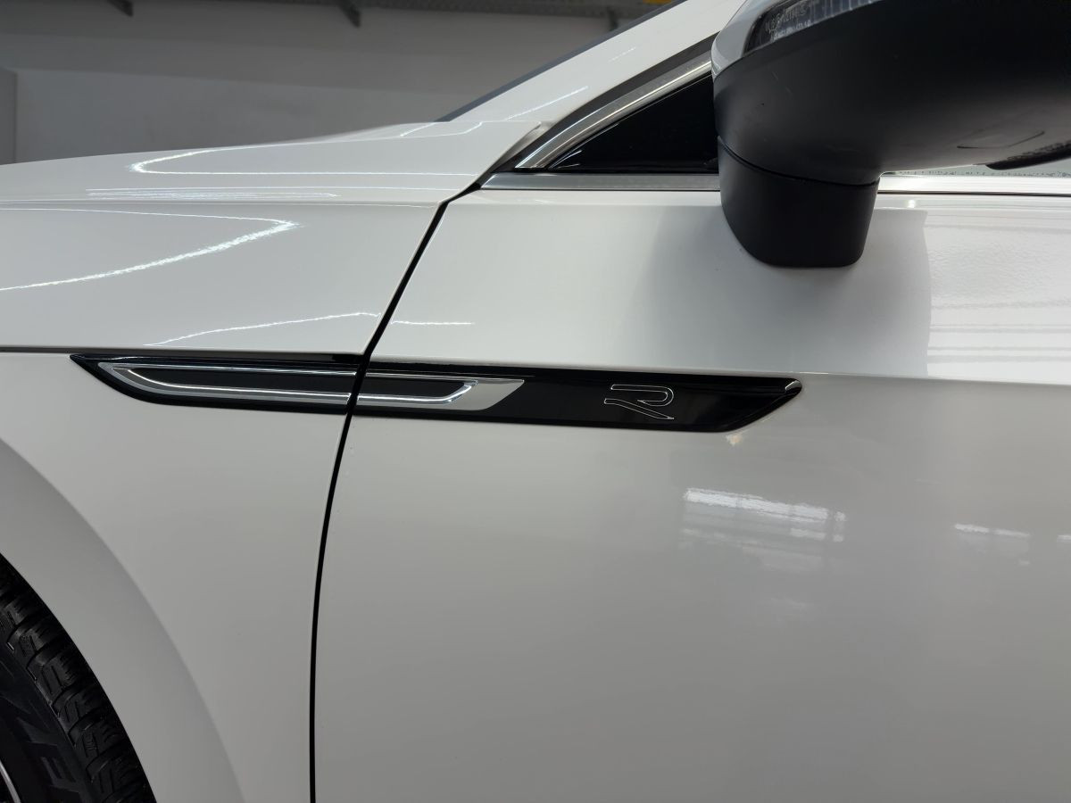 Arteon Shootingbrake 2.0 TSI DSG R-Line ACC DCC Navi LED Climatronic Kamera Sitzh. Bluet. DAB+