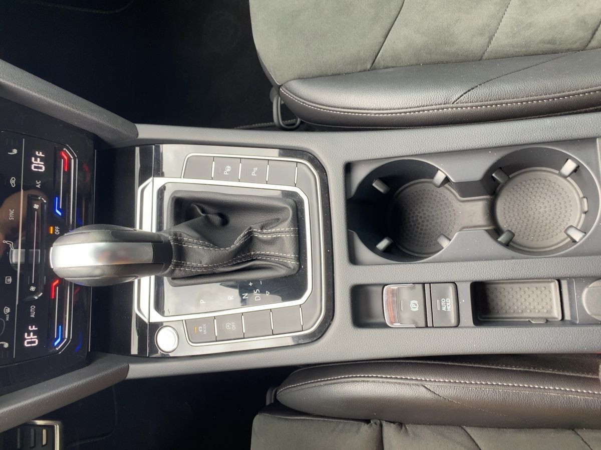Arteon Shootingbrake 2.0 TSI DSG R-Line ACC DCC Navi LED Climatronic Kamera Sitzh. Bluet. DAB+