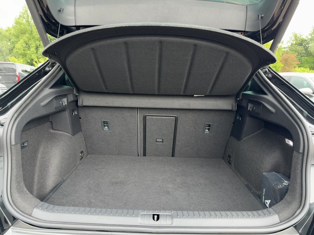 Formentor VZ 1.4 TSI eHybrid AHK ACC Navi LED Kamera Lane Ass. Sitzh.