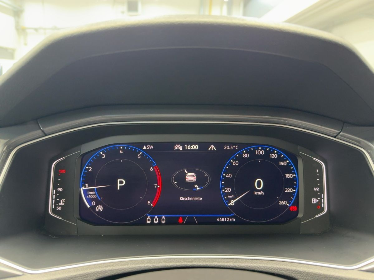 T-Roc 1.5 TSI DSG Sport ACC LED Navi Climatronic Pano. Kamera Sitzh. DAB+ Bluet.