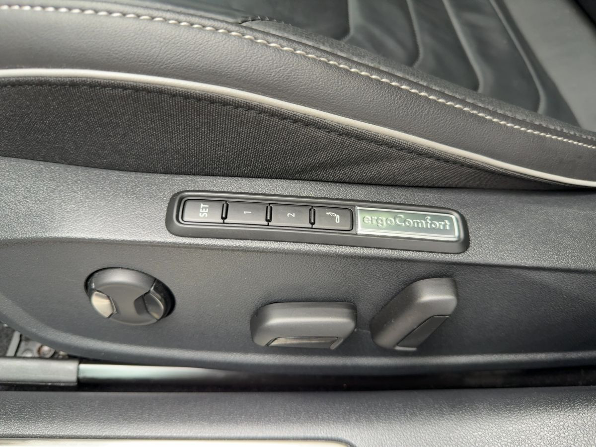 Arteon 2.0 TDI DSG R-Line ab 3,99% ACC DCC AHK Navi LED Standh. 