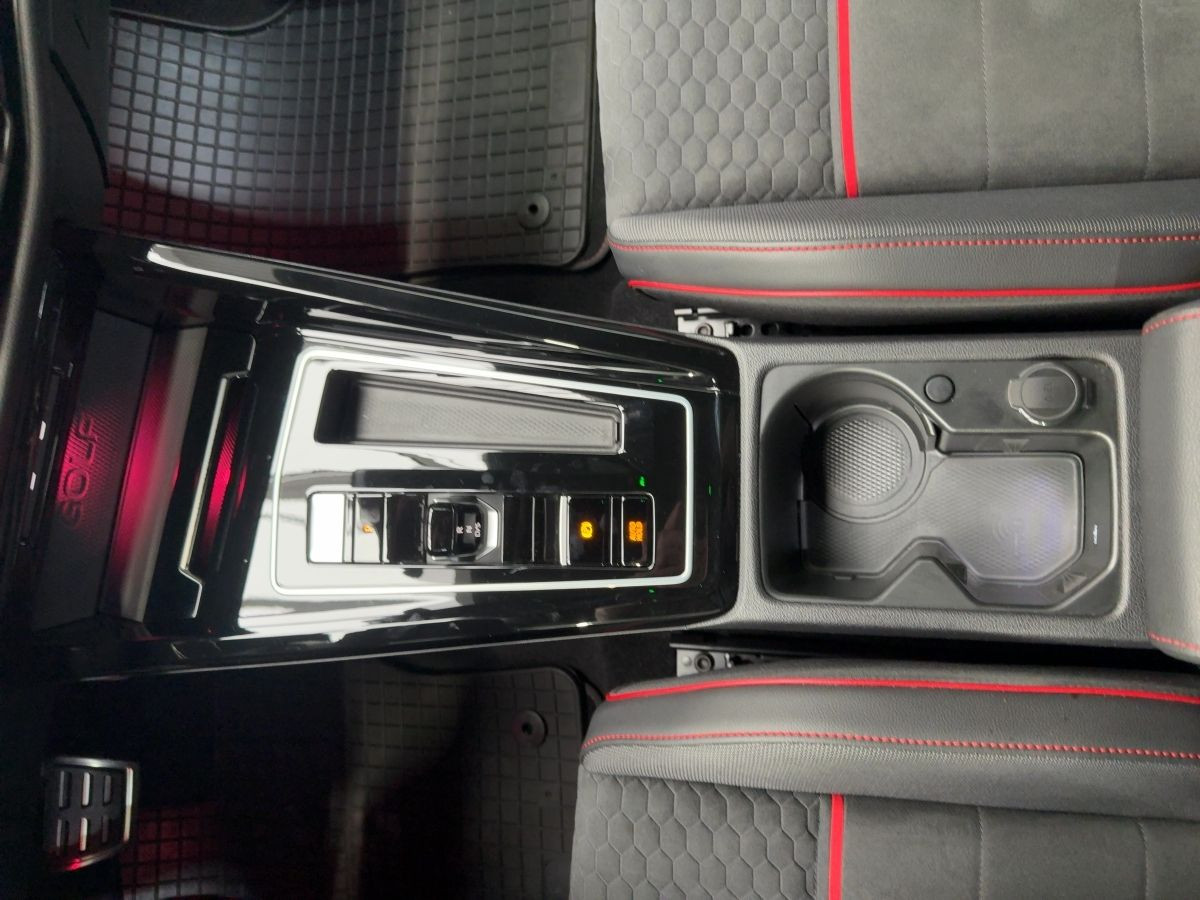 Golf VIII GTI Clubsport 2.0 TSI DSG LED-Plus Climatronic Lane-Ass. Bluetooth. DAB+