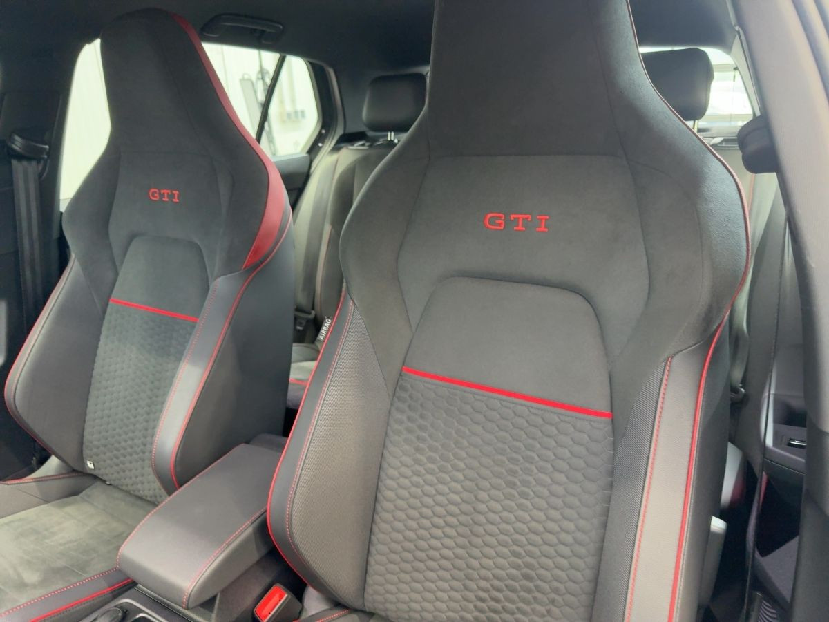 Golf VIII GTI Clubsport 2.0 TSI DSG LED-Plus Climatronic Lane-Ass. Bluetooth. DAB+