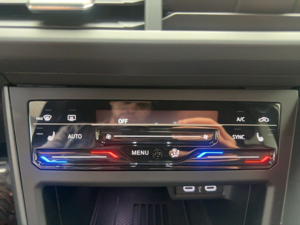 Taigo 1.5 TSI DSG R-Line ACC Navi LED-Matrix Kamera Climatronic Sitzh. Lane-Ass.