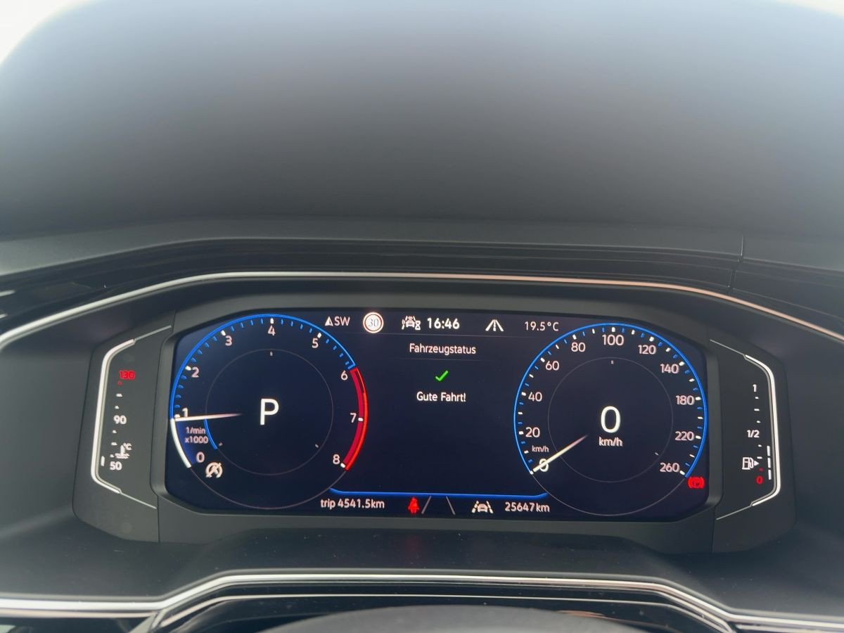 Taigo 1.5 TSI DSG R-Line ACC Navi LED-Matrix Kamera Climatronic Sitzh. Lane-Ass.