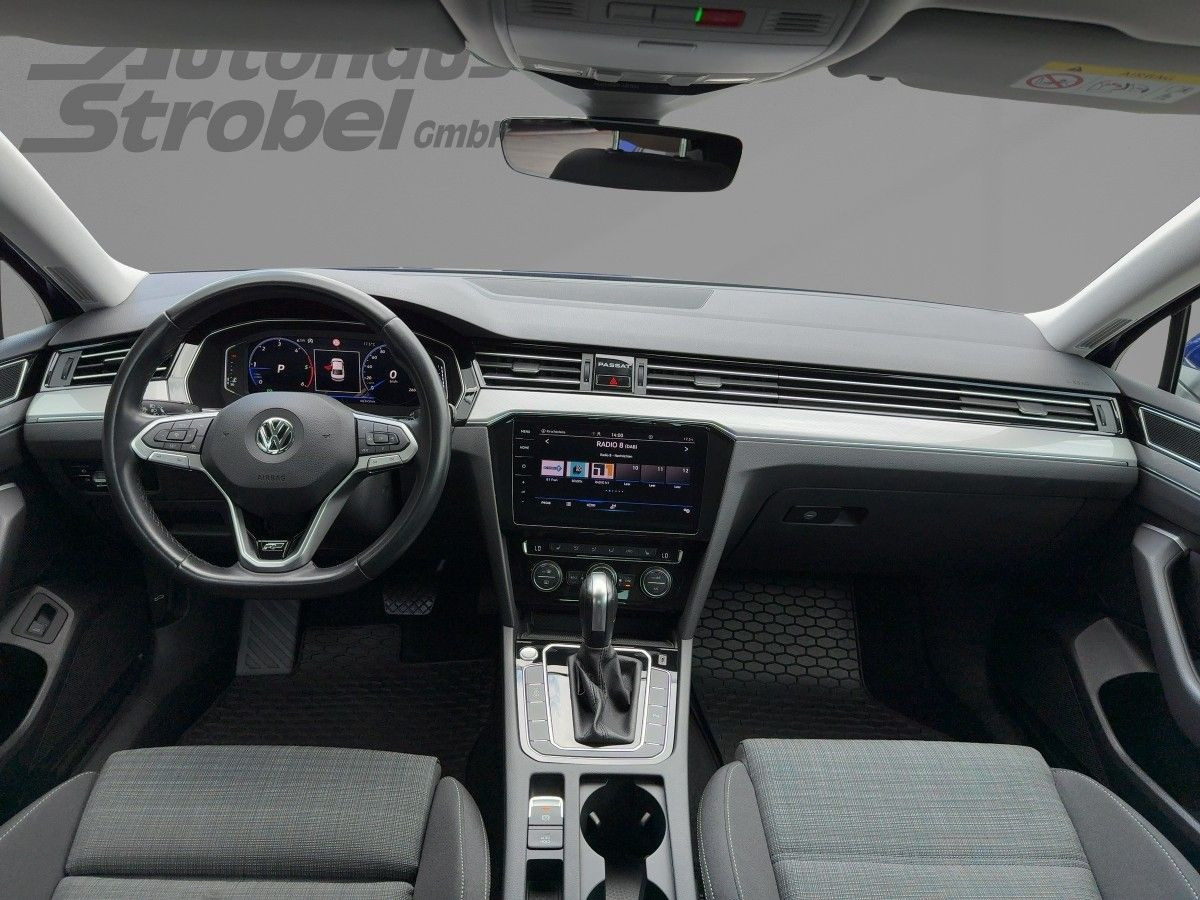 Passat Lim. 2.0 TDI DSG Business R-Line ACC AHK LED Navi Kamera Sitzh. DAB+ Bluet