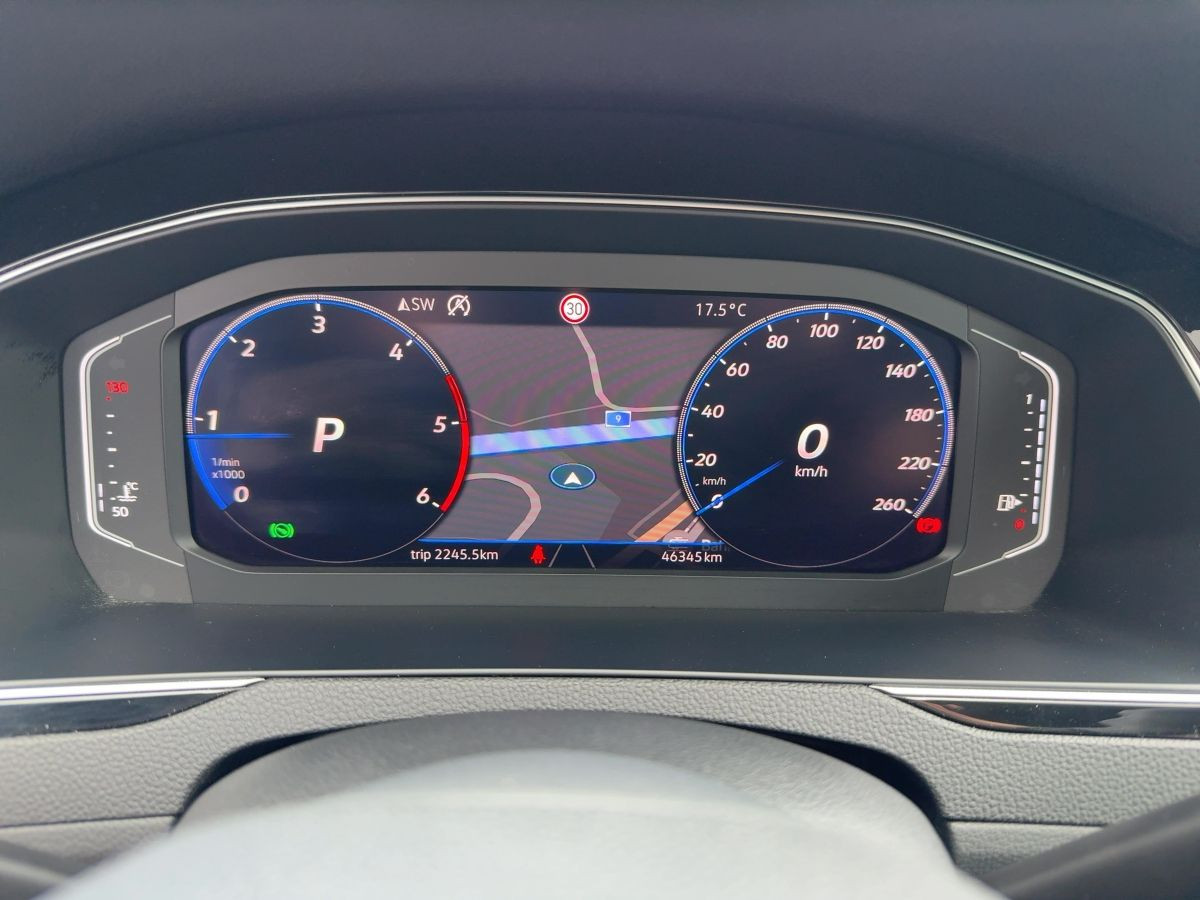 Passat Lim. 2.0 TDI DSG Business R-Line ACC AHK LED Navi Kamera Sitzh. DAB+ Bluet