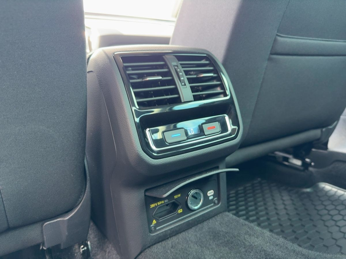 Passat Lim. 2.0 TDI DSG Business R-Line ACC AHK LED Navi Kamera Sitzh. DAB+ Bluet