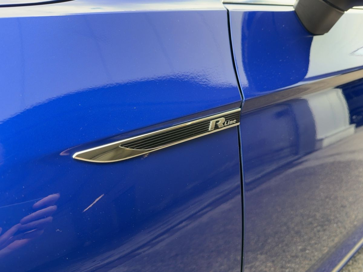 Passat Lim. 2.0 TDI DSG Business R-Line ACC AHK LED Navi Kamera Sitzh. DAB+ Bluet