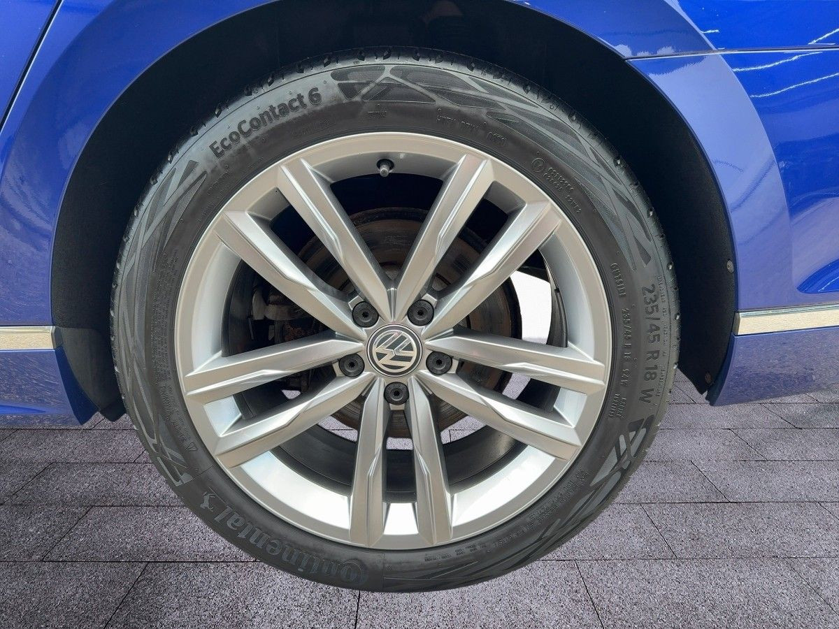 Passat Lim. 2.0 TDI DSG Business R-Line ACC AHK LED Navi Kamera Sitzh. DAB+ Bluet