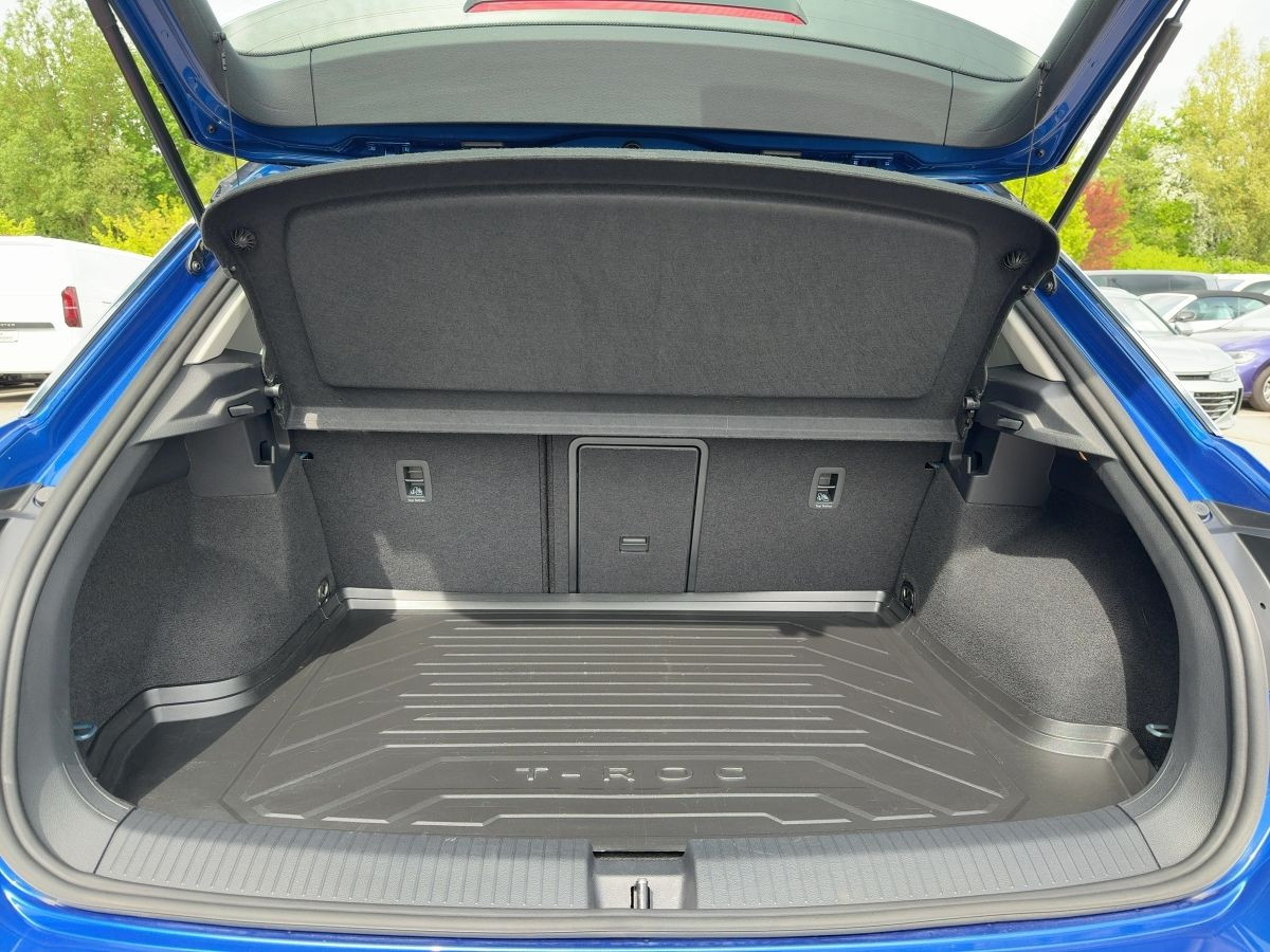 T-Roc 1.5 TSI DSG Style AHK ACC LED-Matrix Navi Kamera Sitzh. Climatronic Bluet.