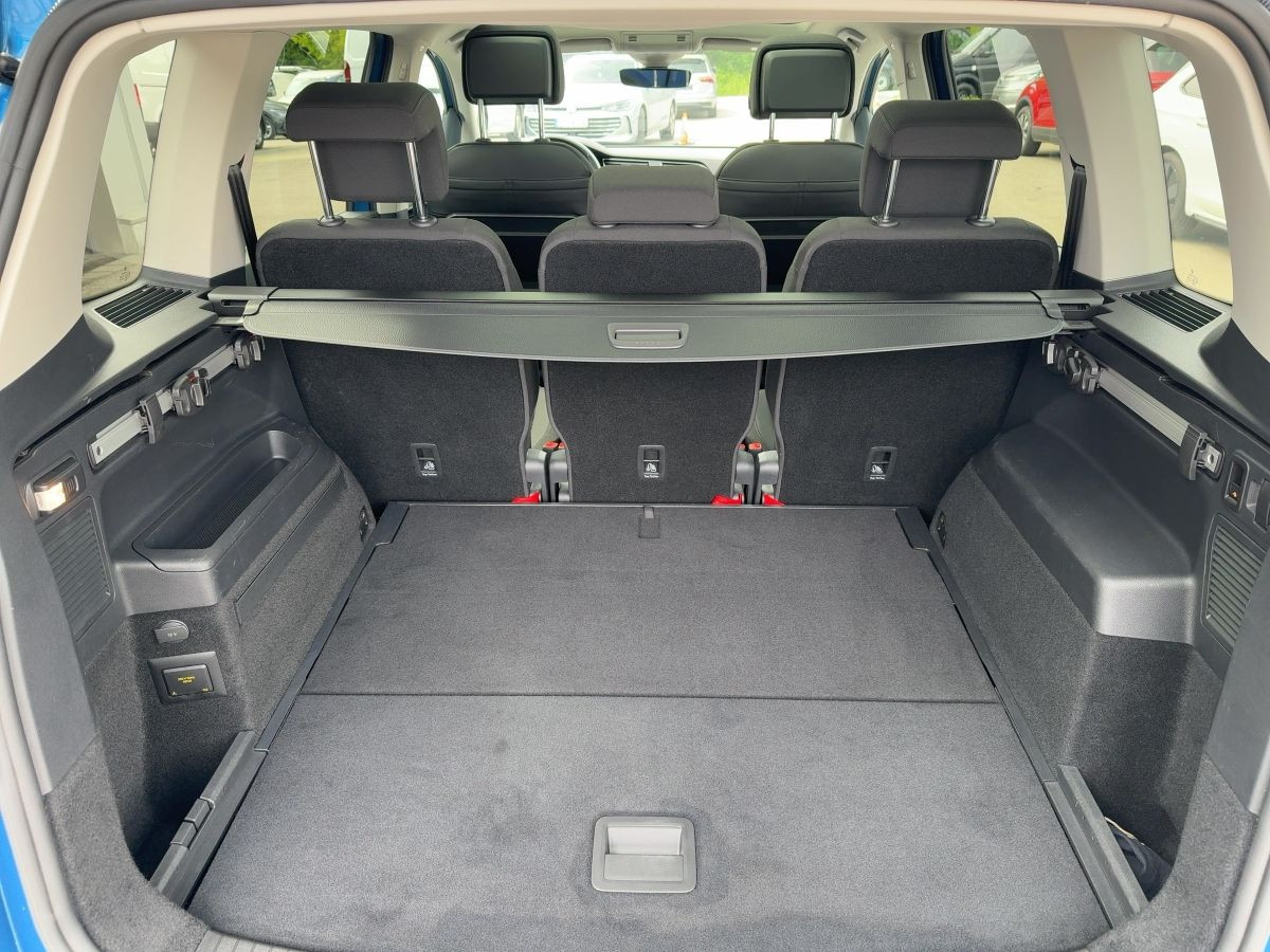 Touran 1.4 TSI Highline ACC AHK Navi LED Pano Kamera Bluet. Sitzh.